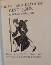 Load image into Gallery viewer, The New Temple Shakespeare x 8 volumes including: Romeo and Juliet, The Taming of the Shrew, King John