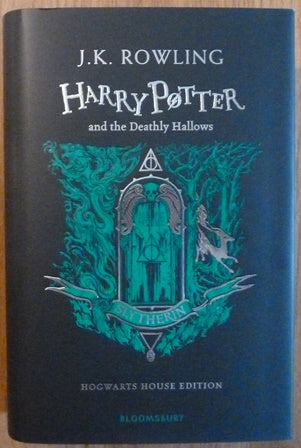 Harry Potter and the Deathly Hallows - Slytherin Edition (Harry Potter House Editions)