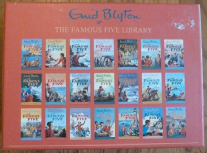 Famous Five Library: 21 Book Box set